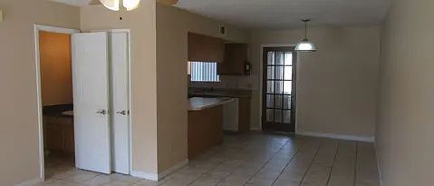3rd image of 834 West St