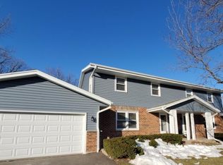 21520 Lees Ct, Brookfield, WI 53045