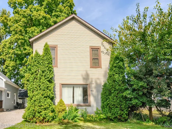 4722 2nd St, Columbiaville, MI 48421