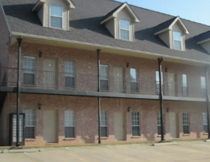 216 Lincoln Grn #B — Photo 1