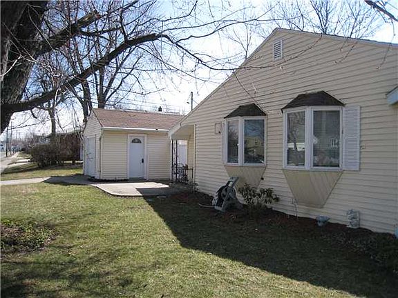 3rd image of 63 Kelvin Dr