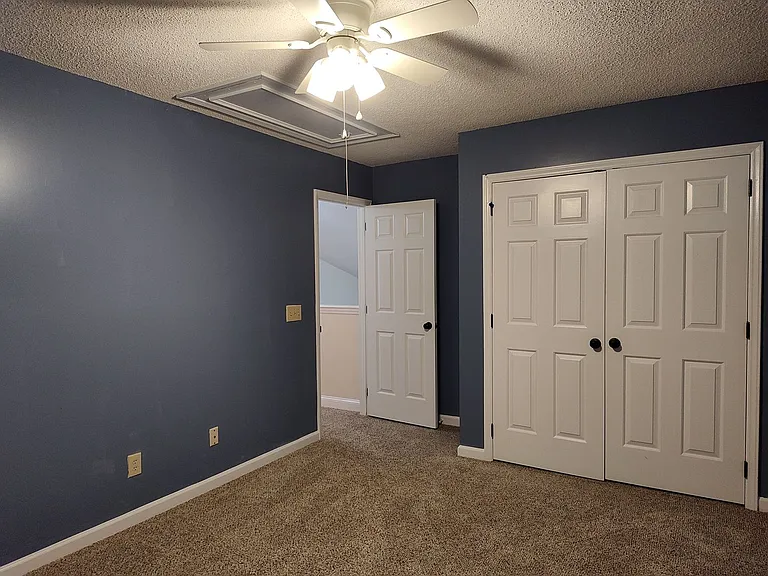 7235 Kinsmore Ln — Photo 21