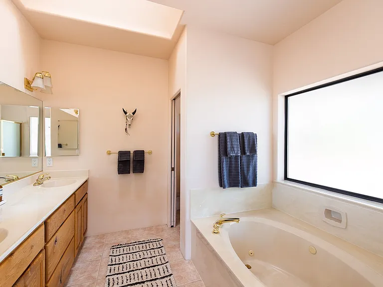 165 Quartz Dr — Photo 11