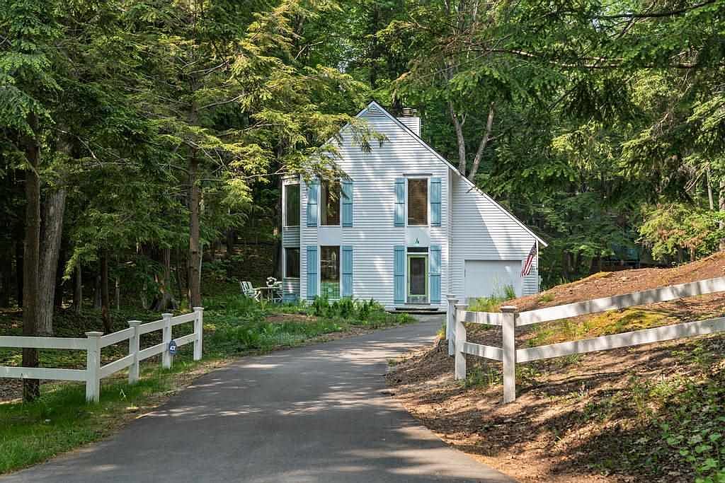 428 Glenn Dr, Harbor Springs, MI 49740 MLS 471282 Zillow