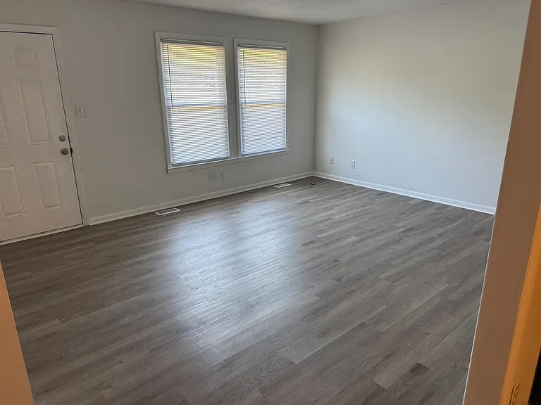 701 Justice Heights St — Photo 8