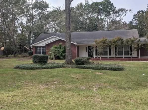 609 Duryea Cir, Bay Minette, AL 36507