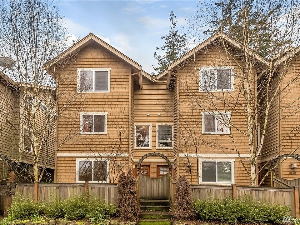1st image of 2505 NE 125th St
