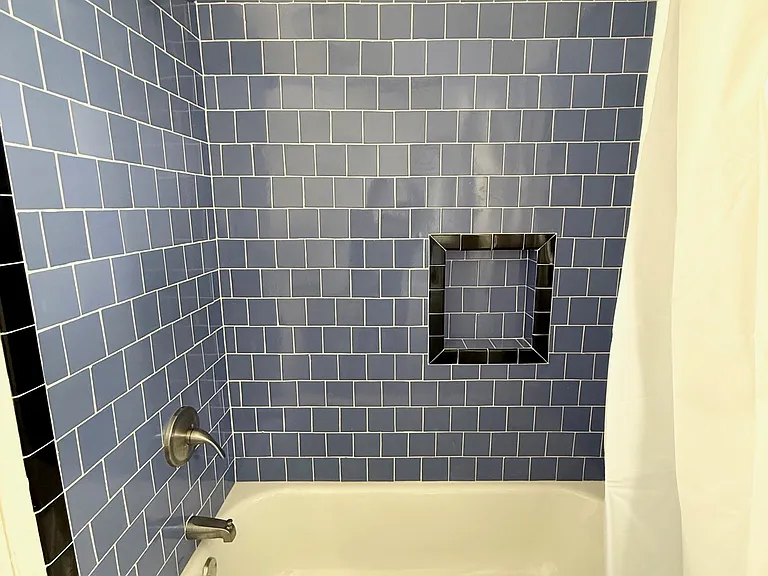 1641 Crenshaw Blvd #204 — Photo 5