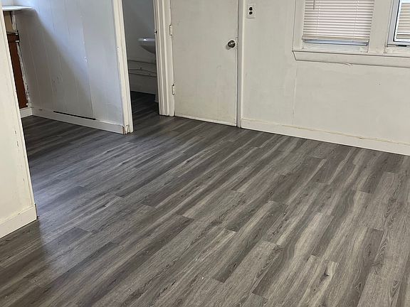 5th image of 33571 Berville Ct