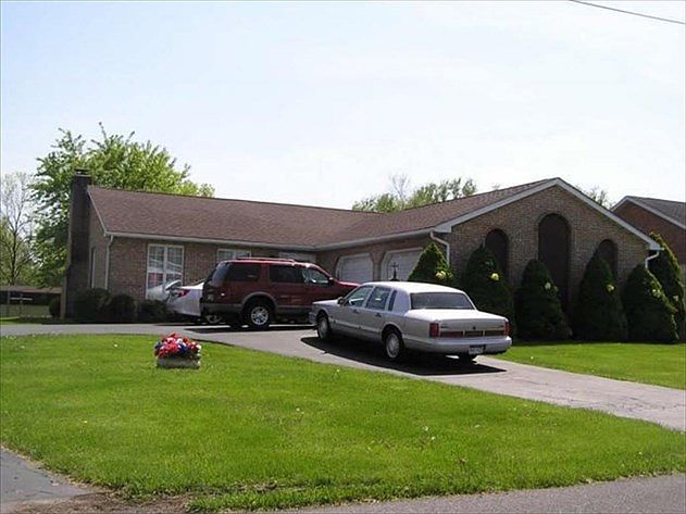 2nd image of 93 Meadowbrook Dr
