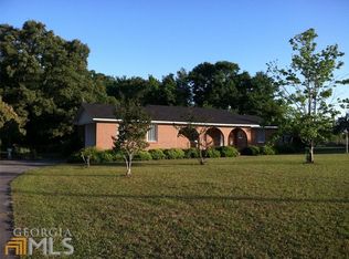 207 Daisy Adams Rd, Cochran, GA 31014