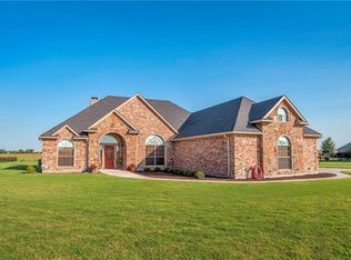 3010 W Alamosa Dr, Terrell, TX 75160