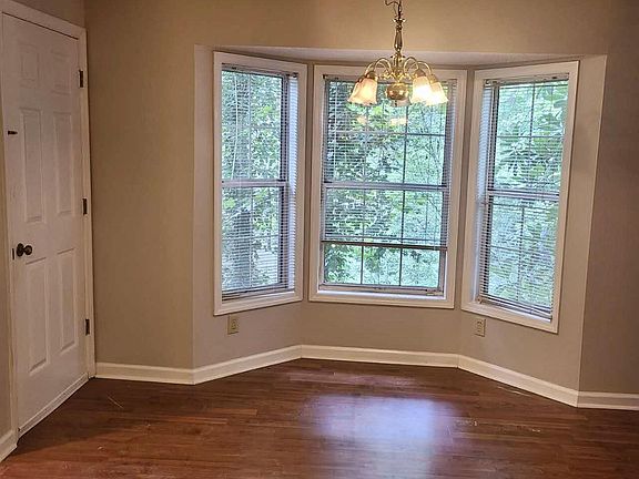 5th image of 5162 Laurel Bridge Ct SE #5162