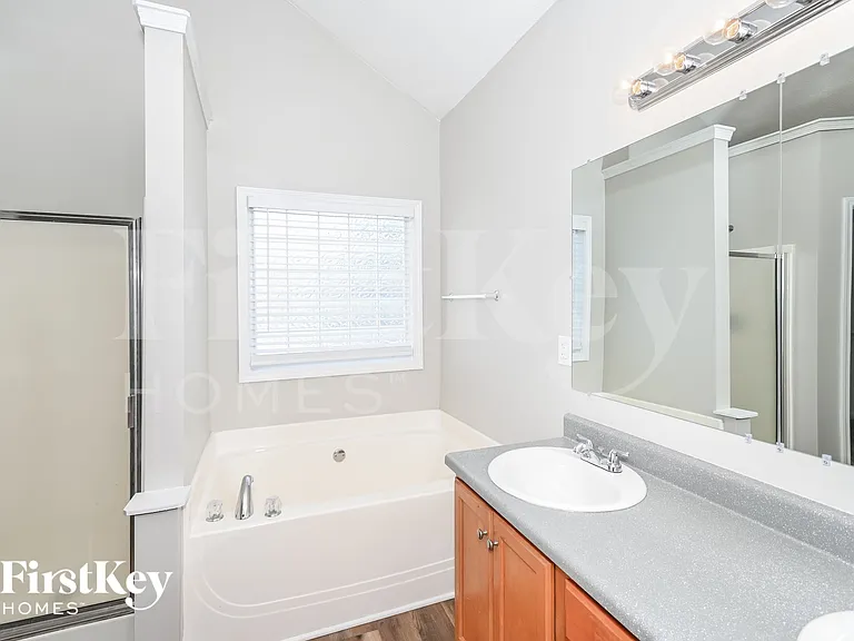 7775 Poppy Dr — Photo 10