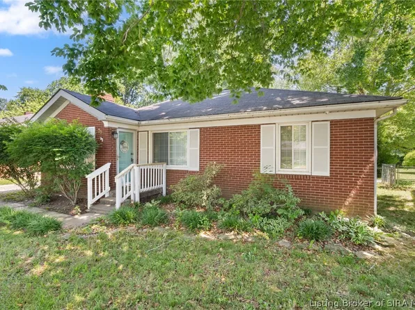 25 Beechwood Road, Jeffersonville, IN 47130