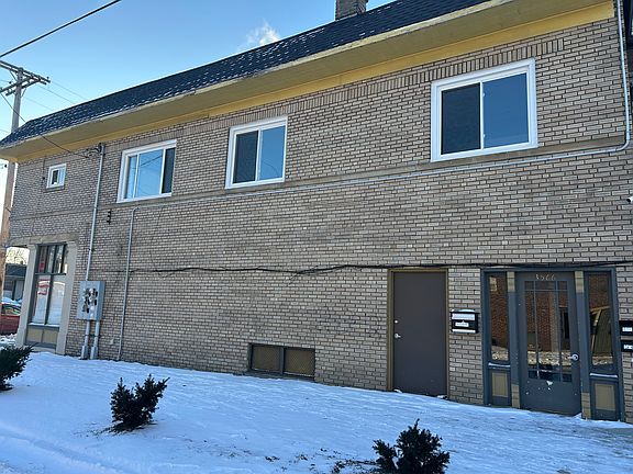 3rd image of 3566 W 105th St #1UP