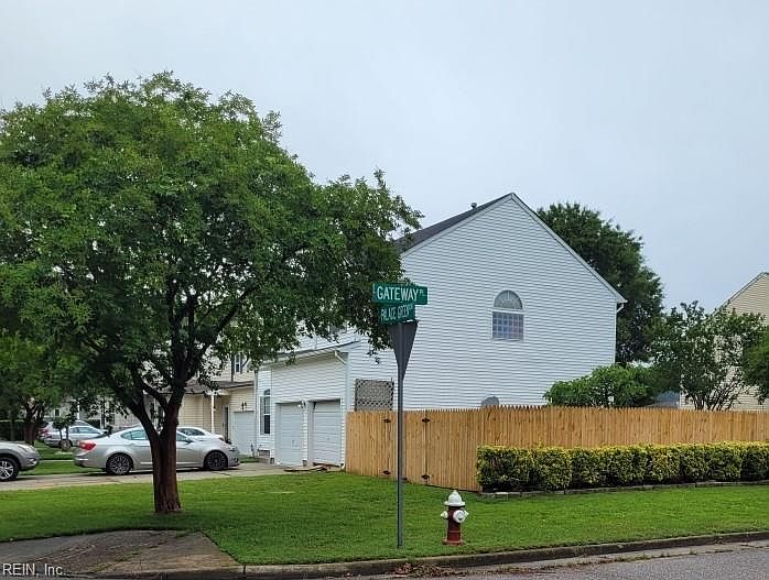 Corner Lot!