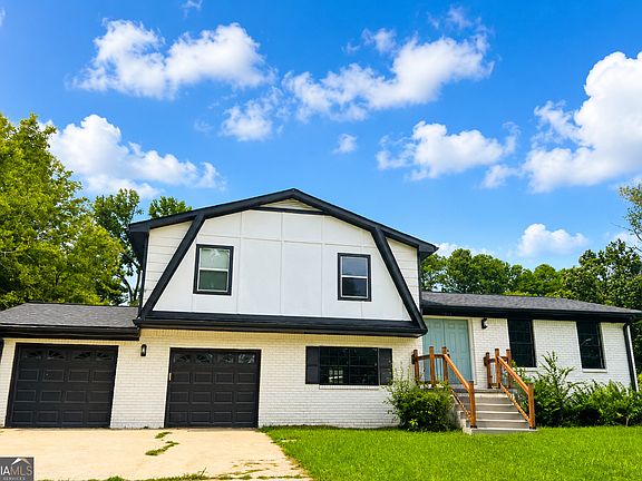 2nd image of 3862 Northstrand Dr