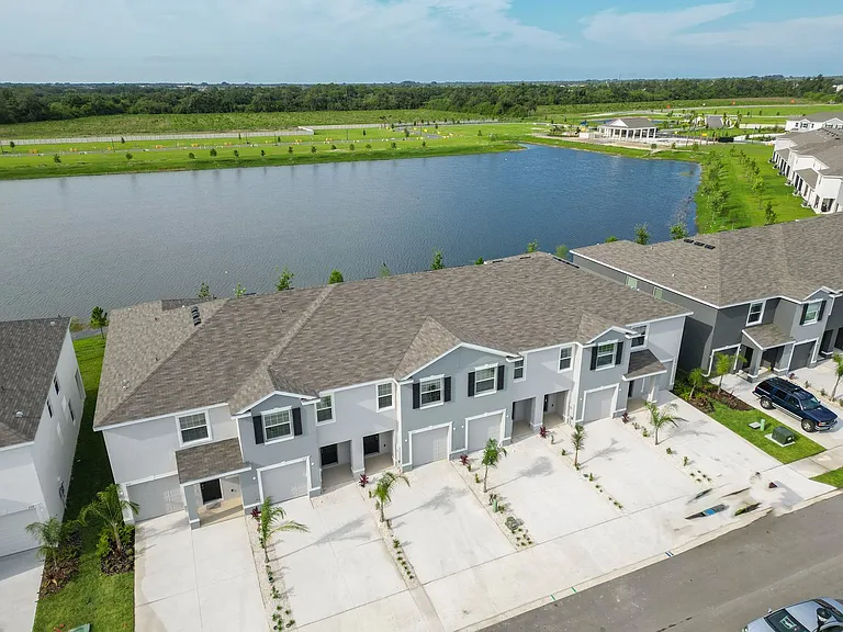 233 Mangrove Shade Cir — Photo 2
