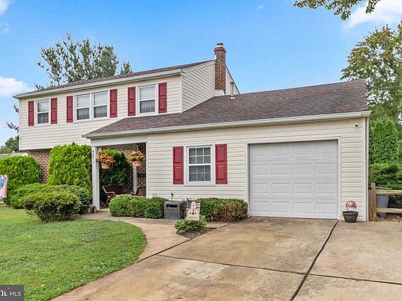 3rd image of 4571 Marianne Dr