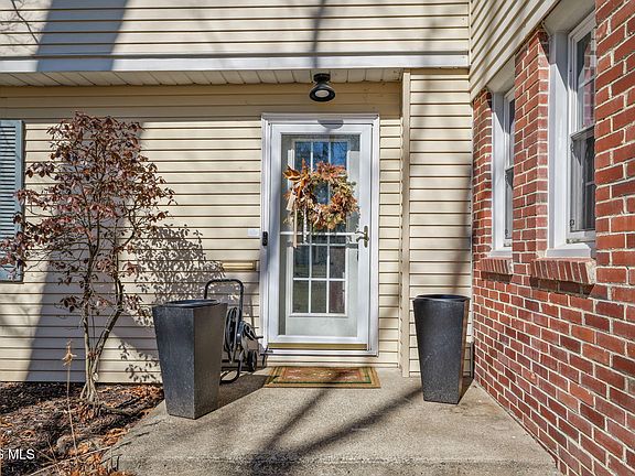 2nd image of 3456 Gallatin Rd