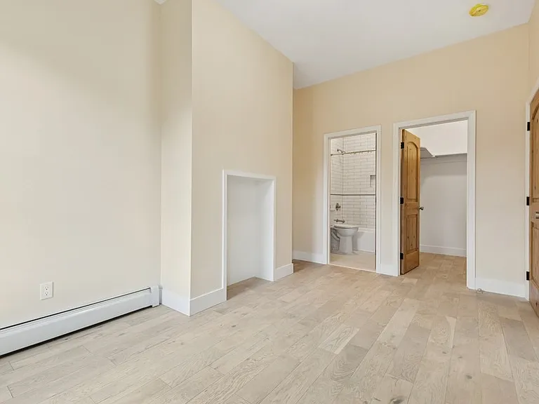 144 Somers St #2 — Photo 5