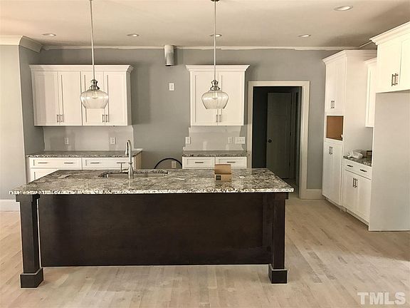 5th image of 73 Thorndale Ct #116