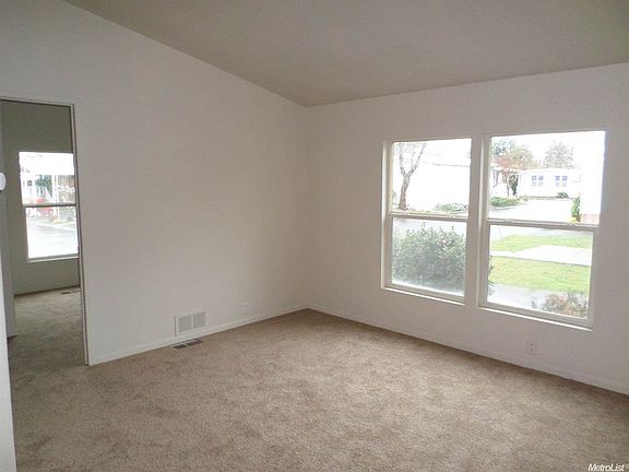 3rd image of 7313 Topanga Ln #34