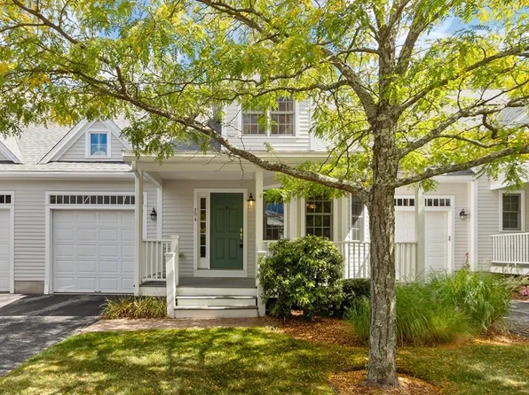 10 Charnstaff Ln Unit 204, Billerica, MA 01821