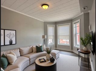 2003Cerm, Chicago, IL 60608
