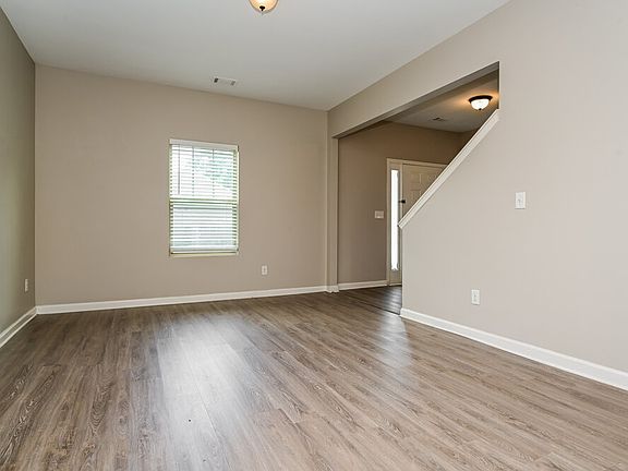 4th image of 4047 Clay Ct SE