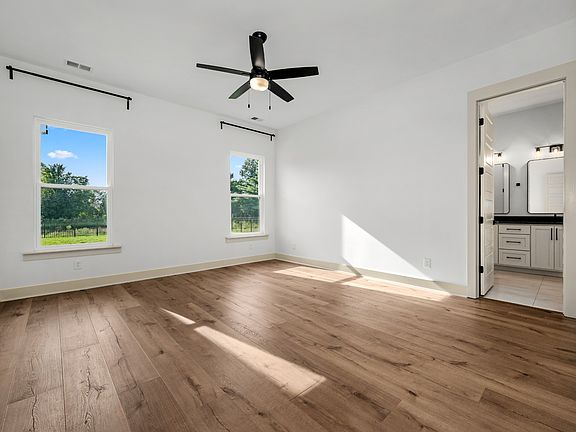 5th image of 520 Gresham Ln