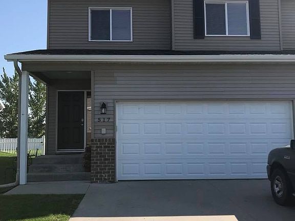 3rd image of 517 36th Ave W