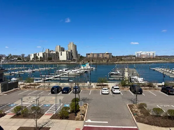 23 Shipyard Dr APT 303, Hingham, MA 02043