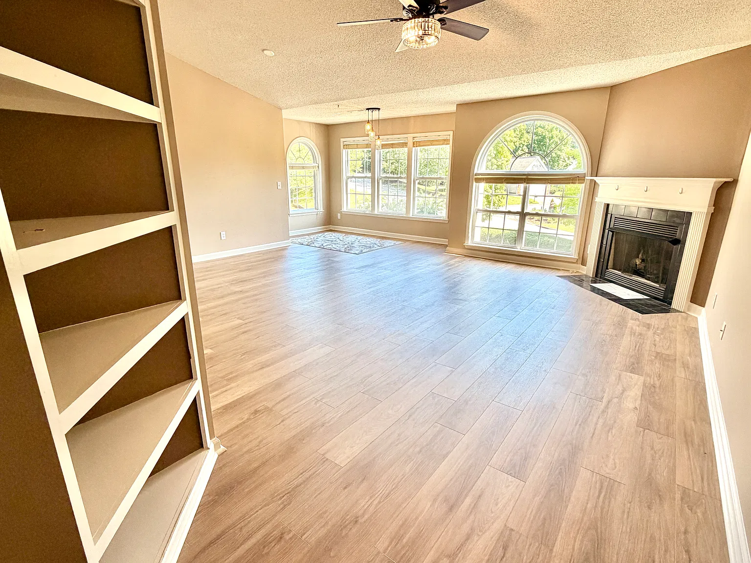 2 bed, 1200 sqft, $1,450 — Photo 3