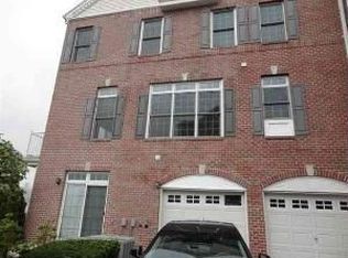 493 Fulton Ct, West New York, NJ 07093