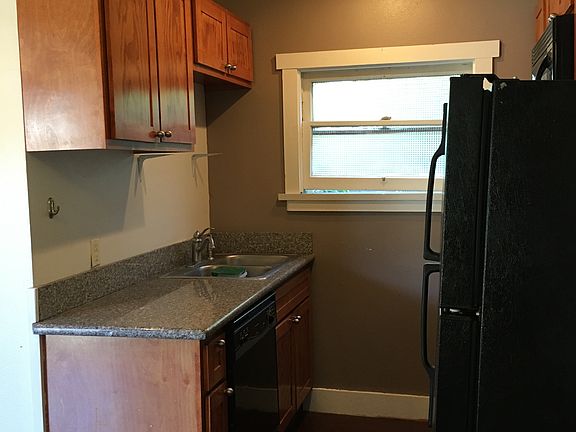 5th image of 4425 1/2 Berenice Ave