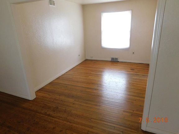 3rd image of 2606 NW Bell Ave