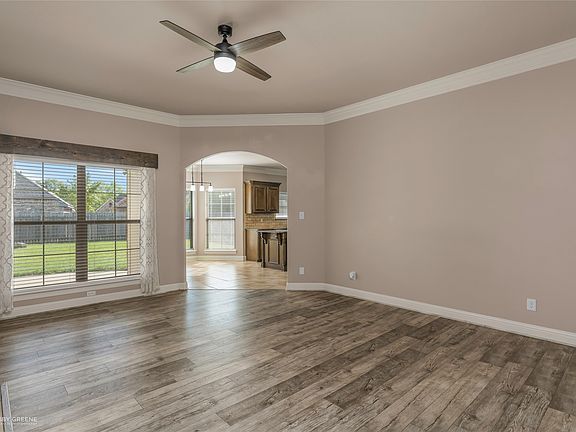 5th image of 204 Pearwood Cir