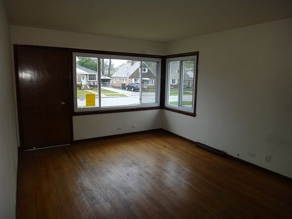 2nd image of 327 50th Ave