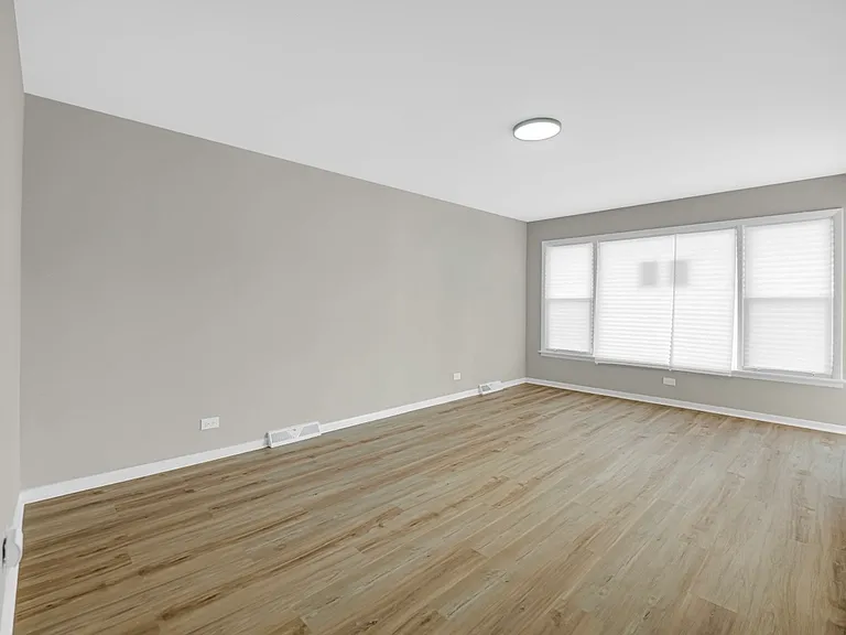 14500 Van Buren St — Photo 7