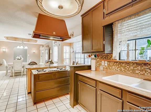 2nd image of 1507 Moortown Dr