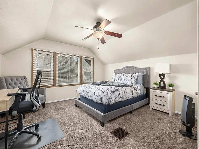 422 N 1280 W — Photo 12