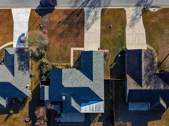 5th image of 808 Orchard Ln