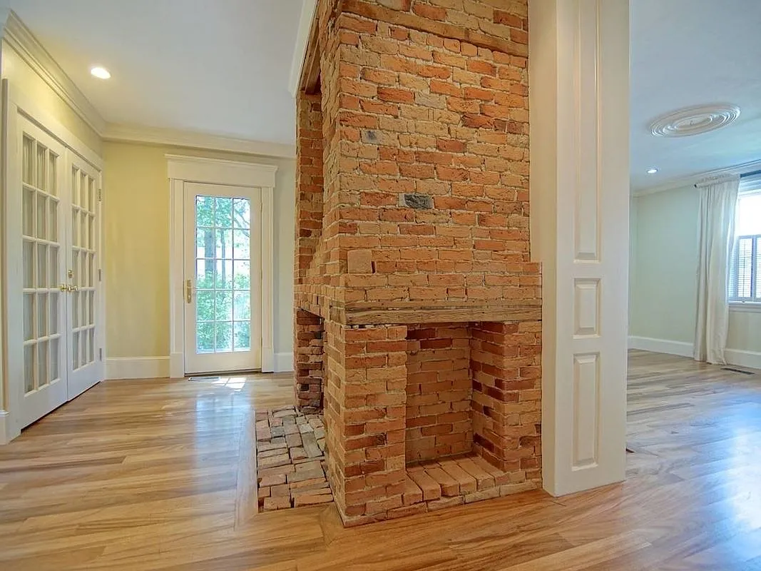 2 bed, 2.0 bath, 1600 sqft, $3,500 — Photo 2