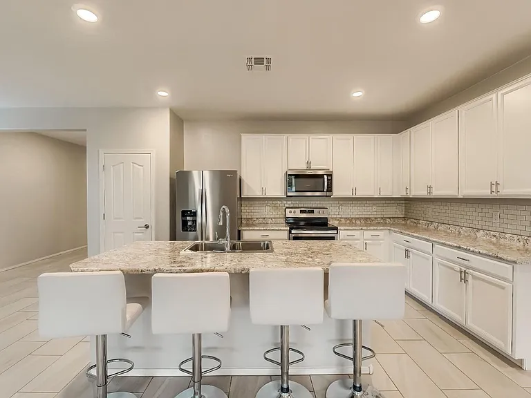 1754 E Grenadine Rd — Photo 6