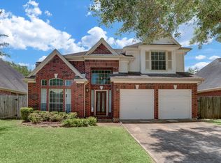 14019 Lake Trail Dr, Sugar Land, TX 77498