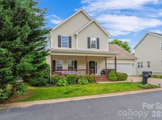 122 Fallen Spruce Dr, Asheville, NC 28806