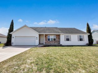 2352 Oak Ridge Cir, De Pere, WI 54115
