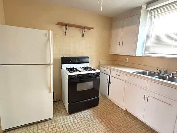 5th image of 76 Enola Ave Floor 1